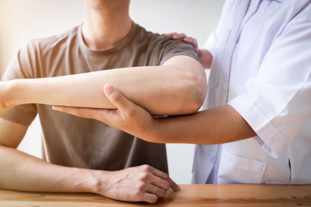 <strong>6 Dos and Don’ts After Rotator Cuff Surgery</strong> <strong>6 Dos and Don’ts After Rotator Cuff Surgery</strong>